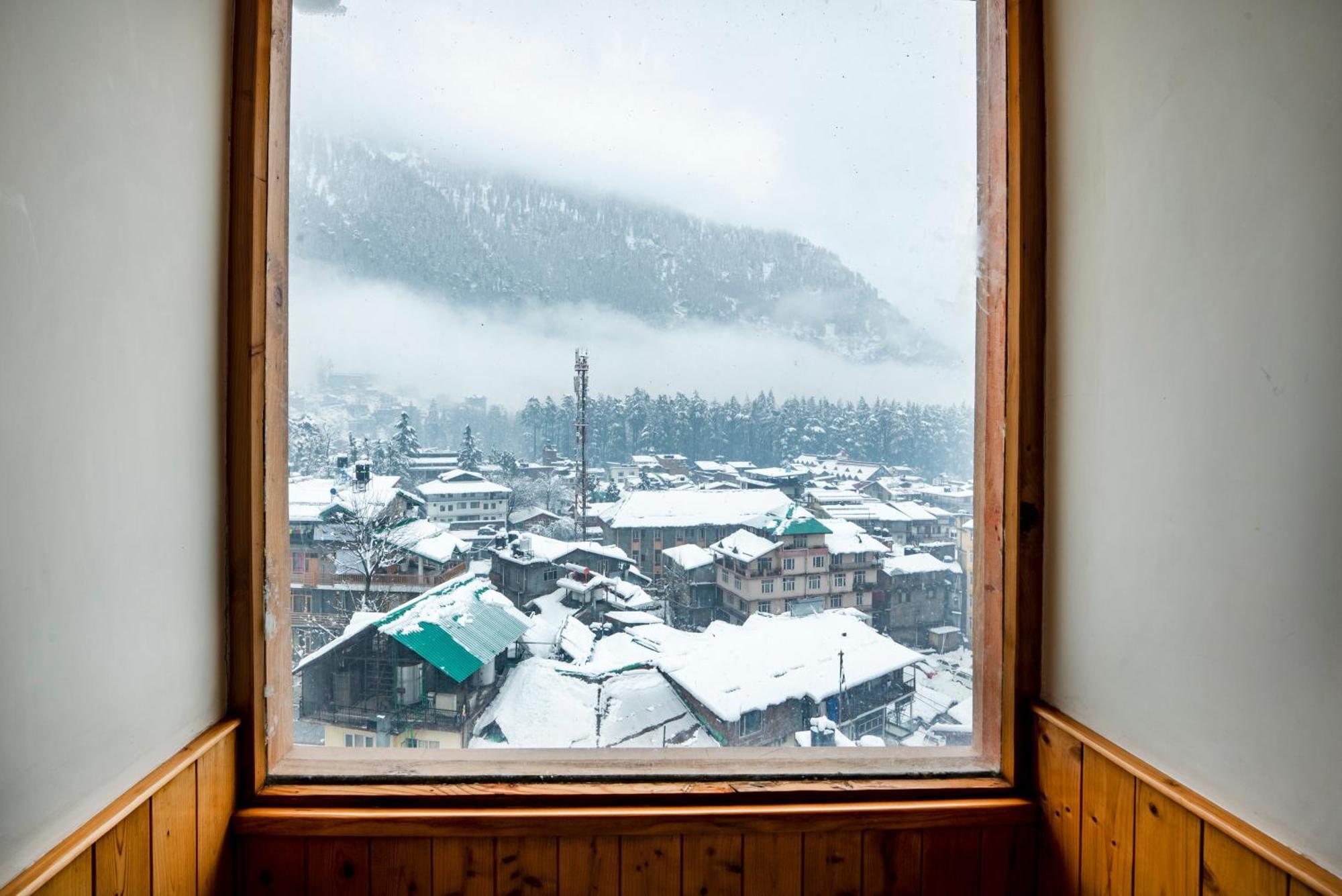 Treebo Premium Sattva With Mountain View Hotel Manāli Екстериор снимка
