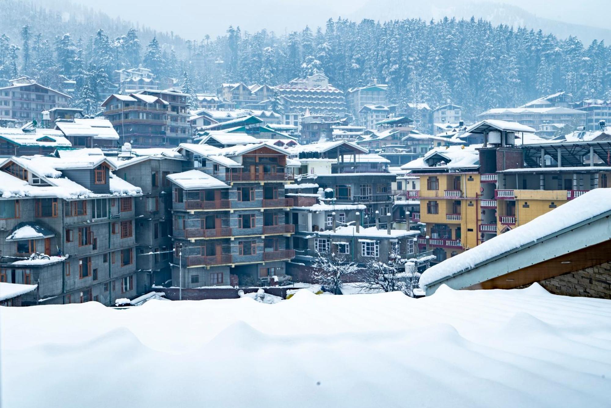 Treebo Premium Sattva With Mountain View Hotel Manāli Екстериор снимка