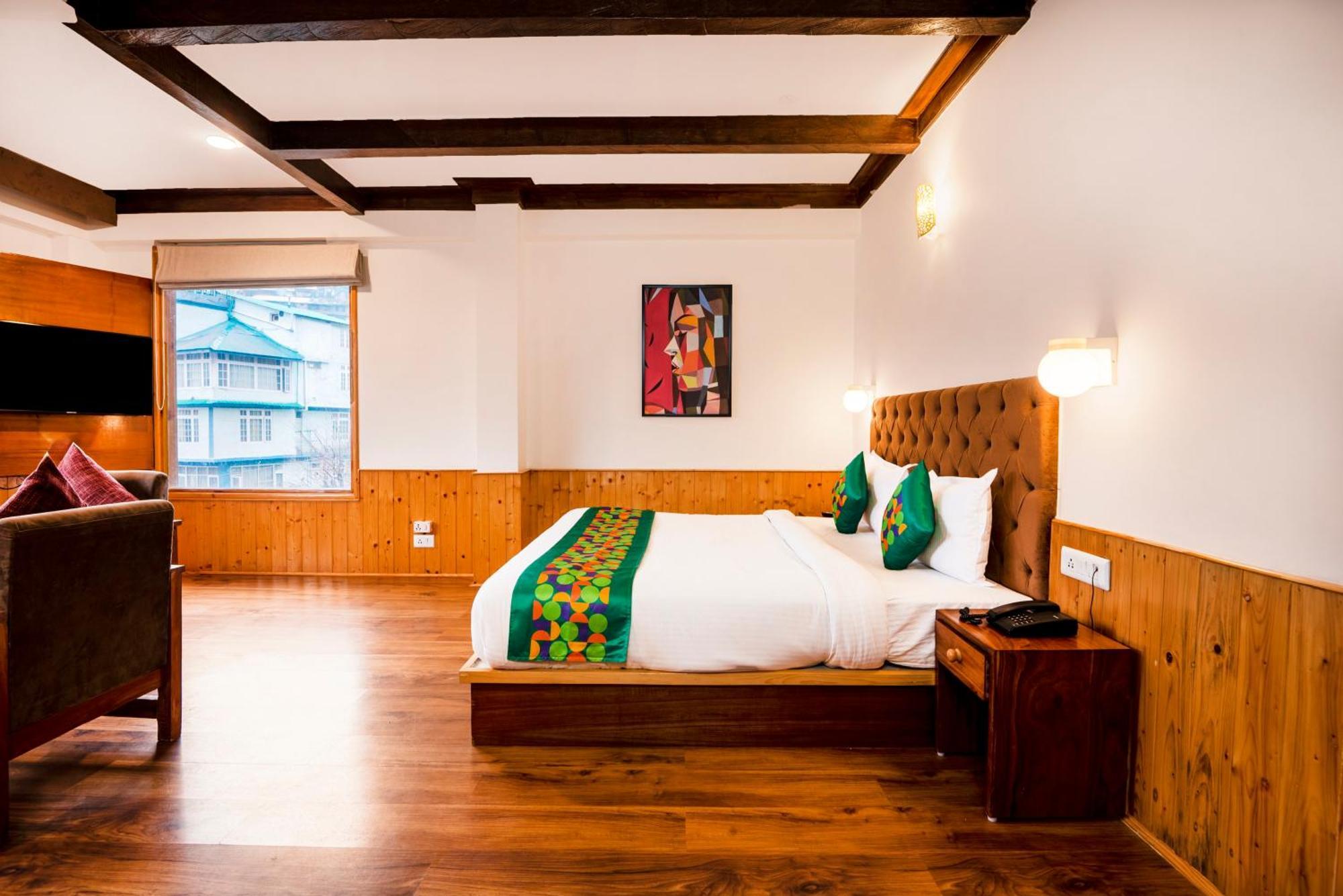 Treebo Premium Sattva With Mountain View Hotel Manāli Екстериор снимка