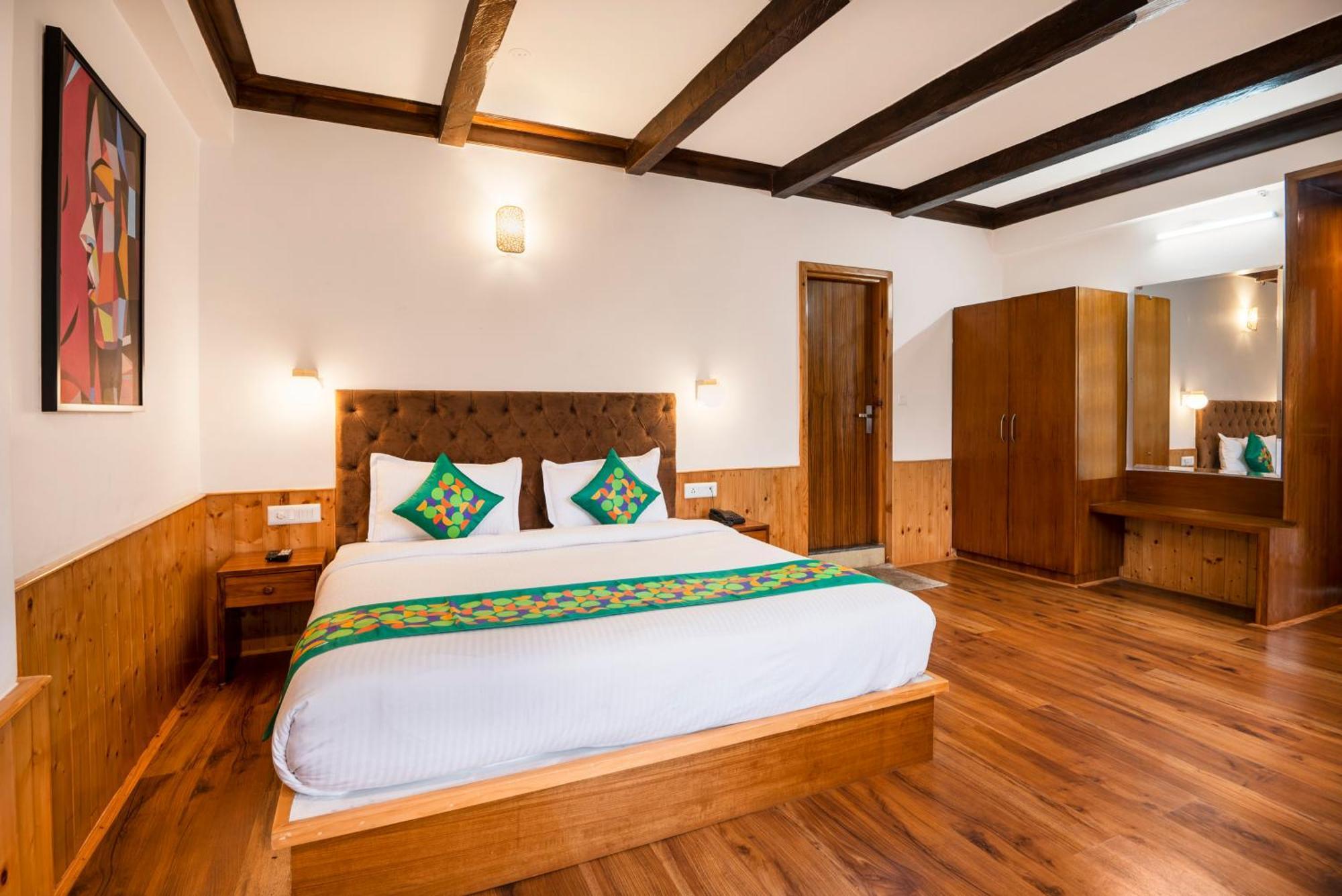 Treebo Premium Sattva With Mountain View Hotel Manāli Екстериор снимка